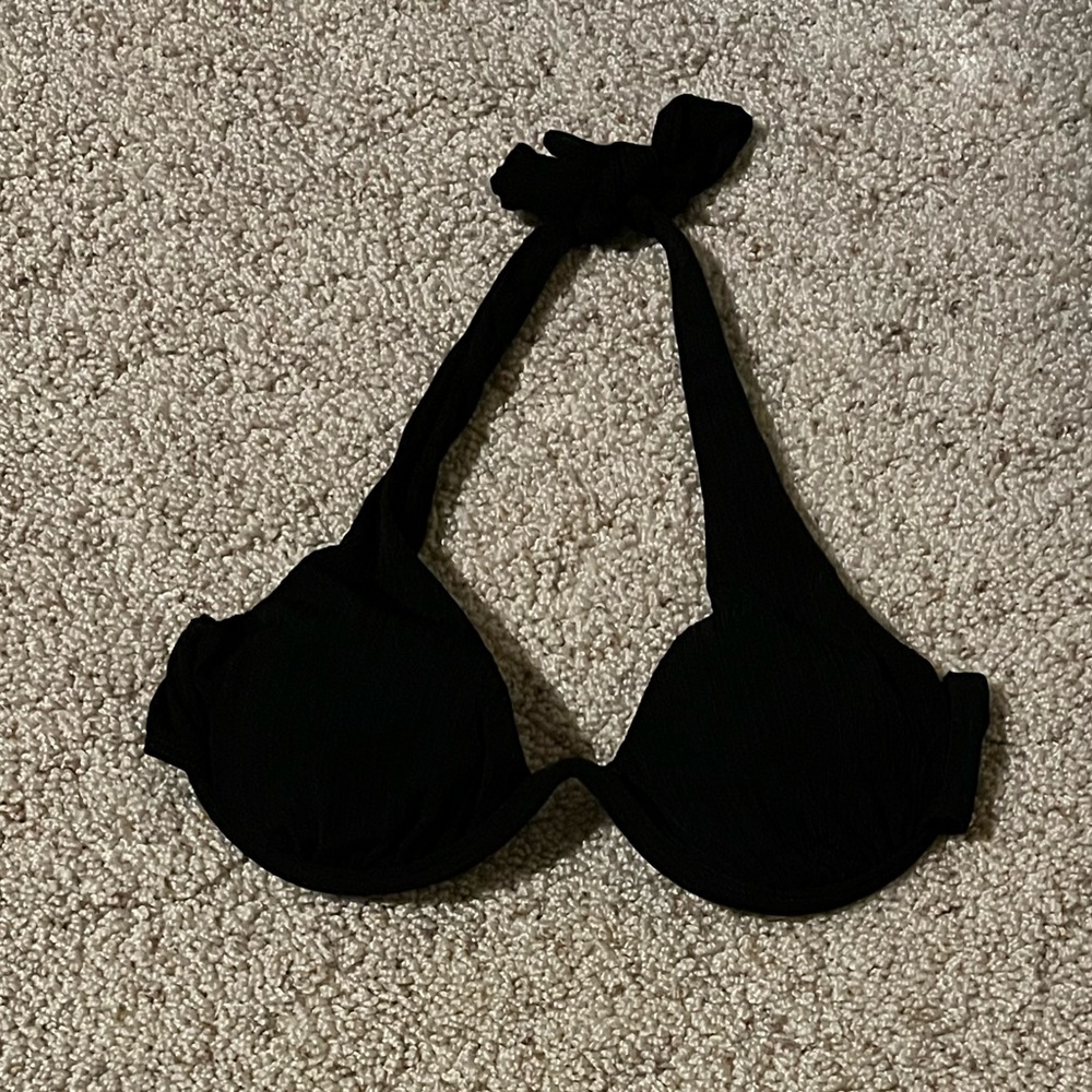 Black SHEIN bikini with underwire and vertical detailing